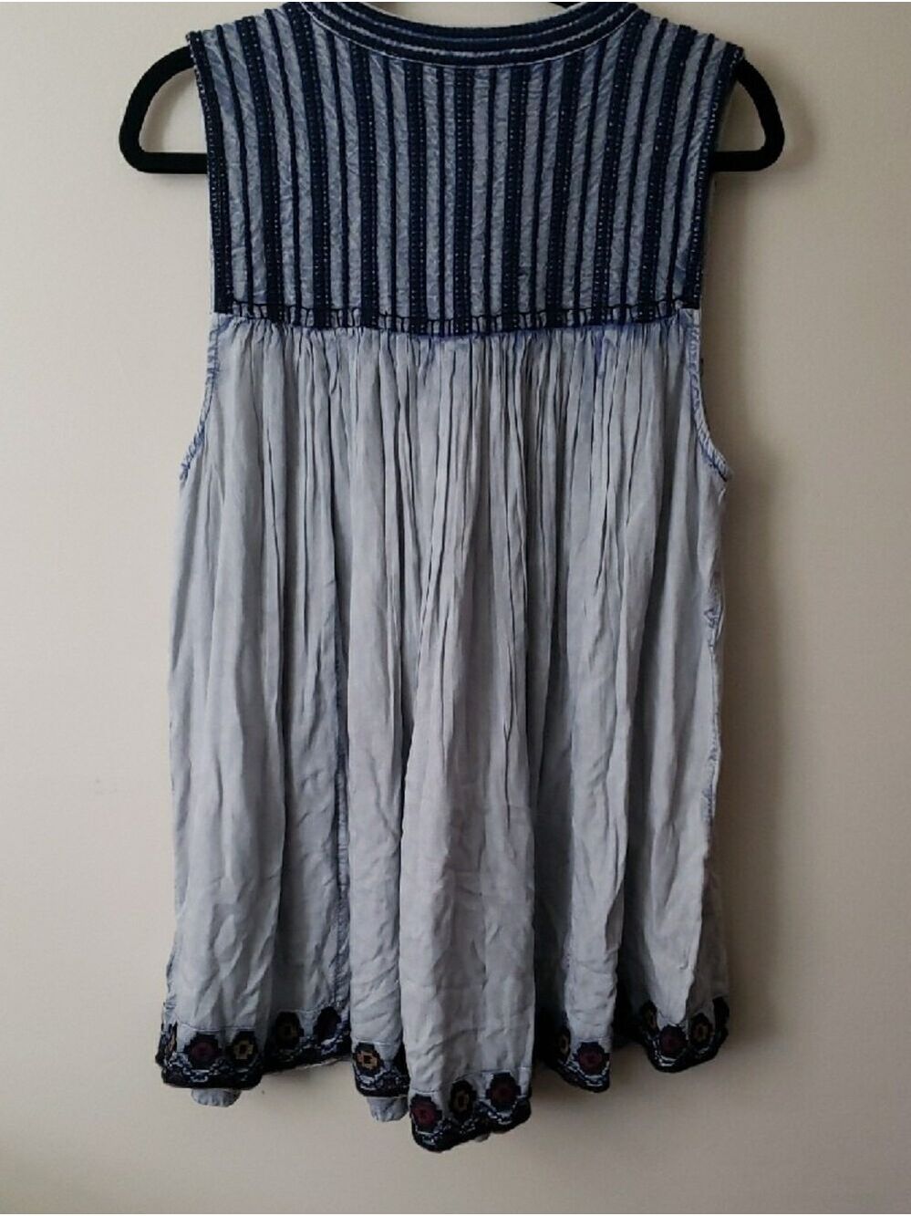 NWT Rachel Zoe Pale Blue Sleeveless Tunic with Navy Embroidery - Picture 7 of 8